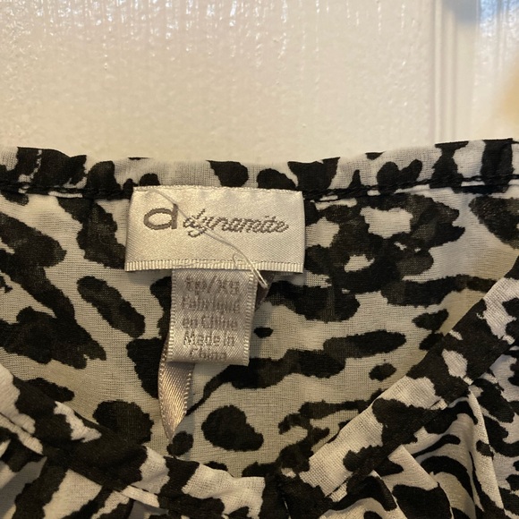 Dynamite Black and White Animal Print Top 2/$20 - Picture 3 of 4